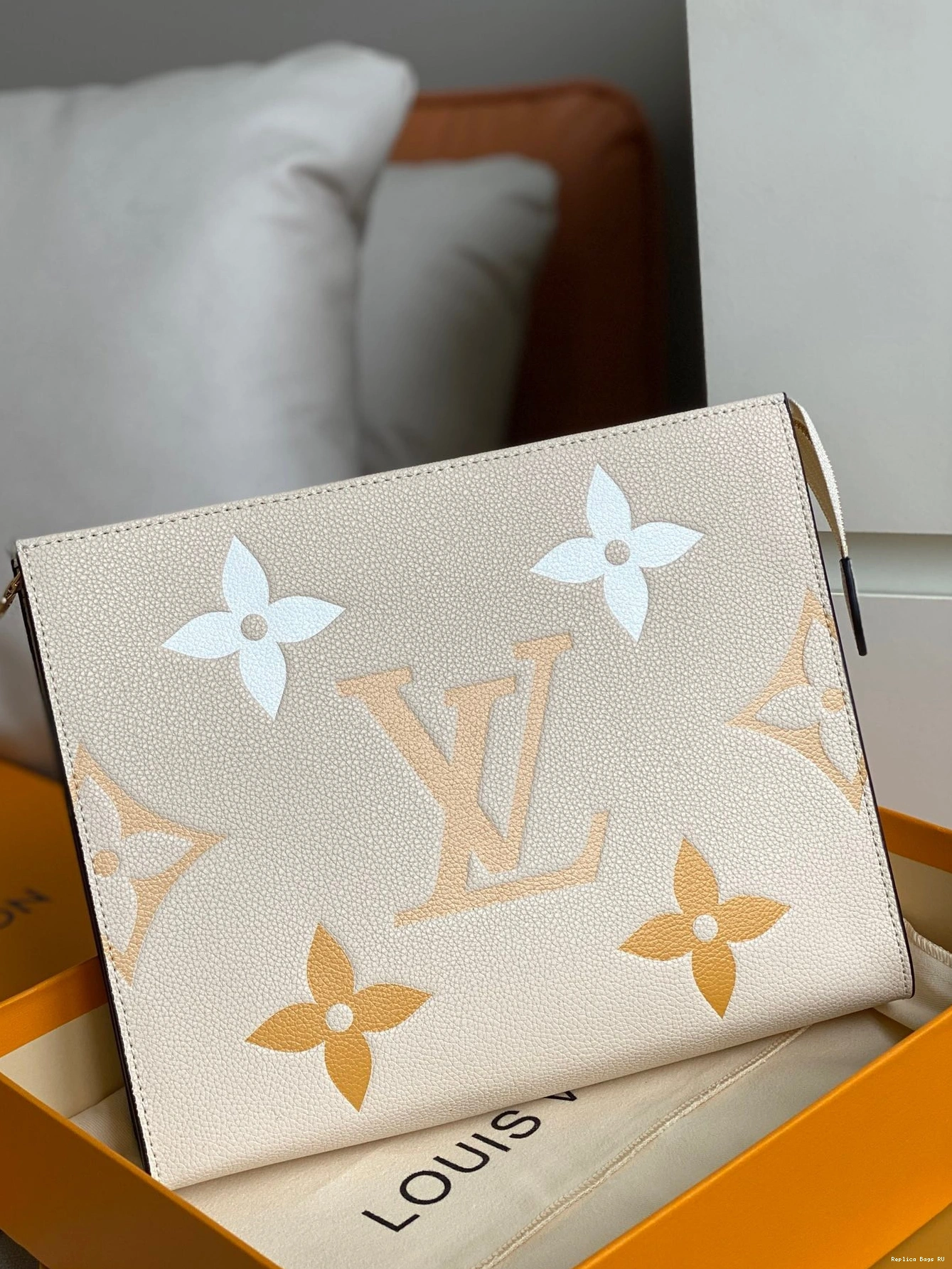 Affordable LOUIS POUCH TOILETRY VUITTON 26 0804